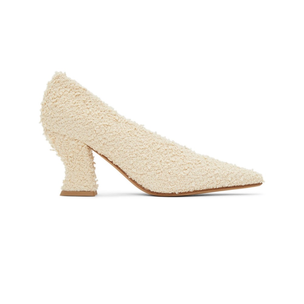 Bottega Veneta Boucle Almond pumps. Size 36.